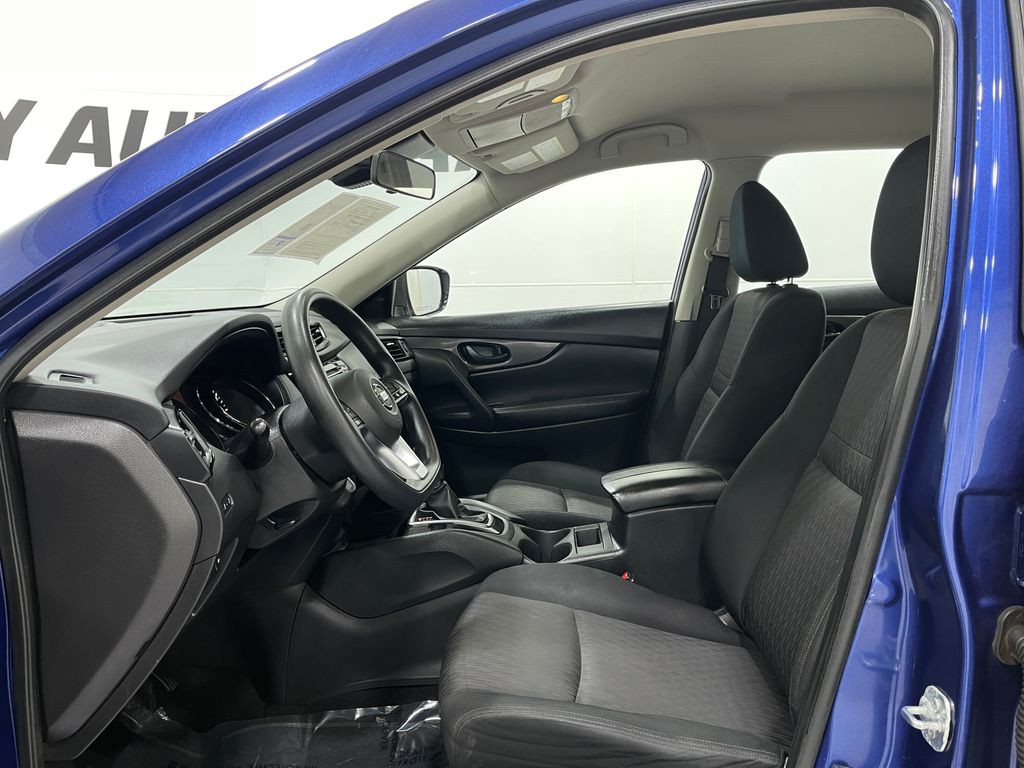 2019 Nissan Rogue Image 11