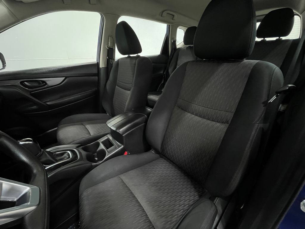 2019 Nissan Rogue Image 12