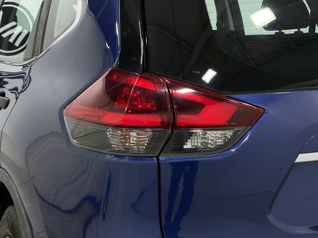 2019 Nissan Rogue Image 30