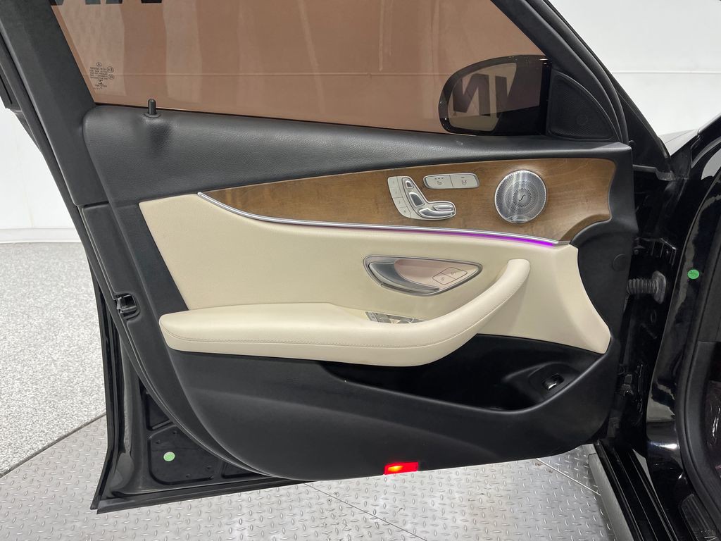 2018 Mercedes-Benz E-Class Image 16