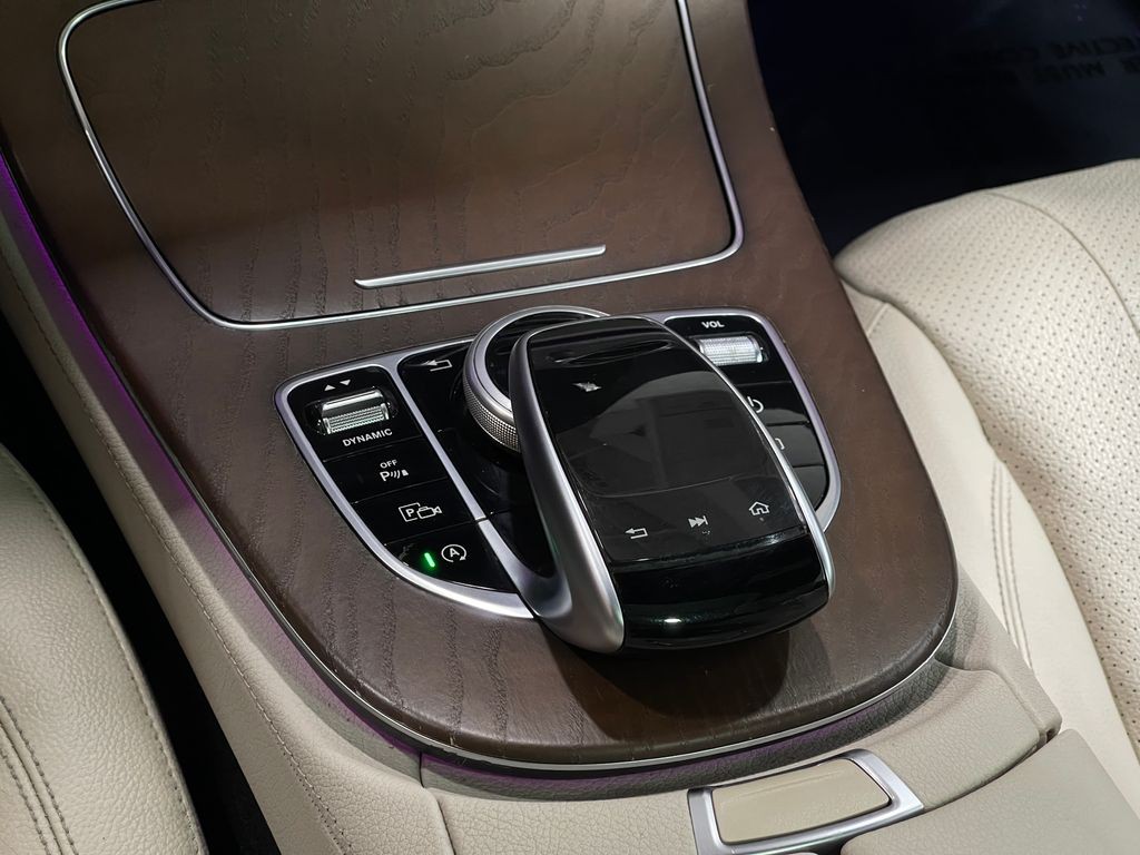 2018 Mercedes-Benz E-Class Image 25
