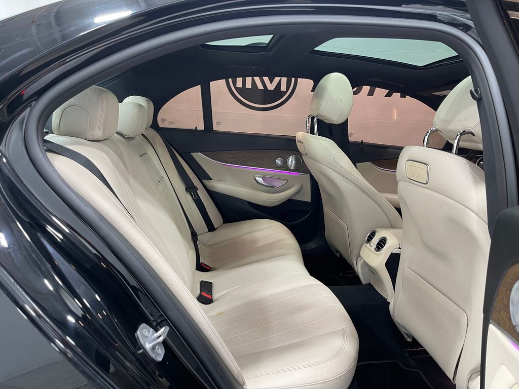 2018 Mercedes-Benz E-Class Image 30