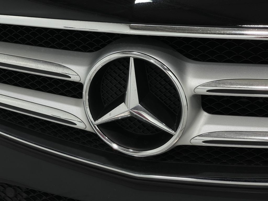 2018 Mercedes-Benz E-Class Image 37