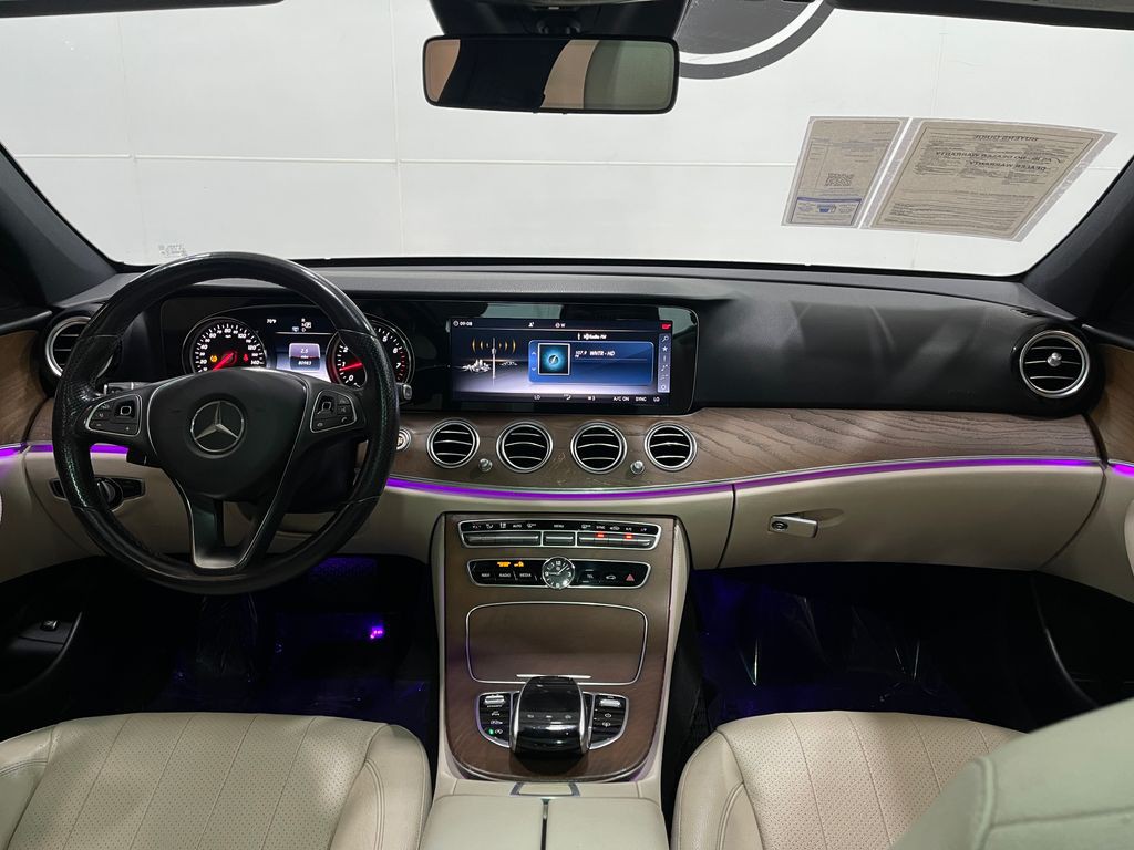 2018 Mercedes-Benz E-Class Image 19