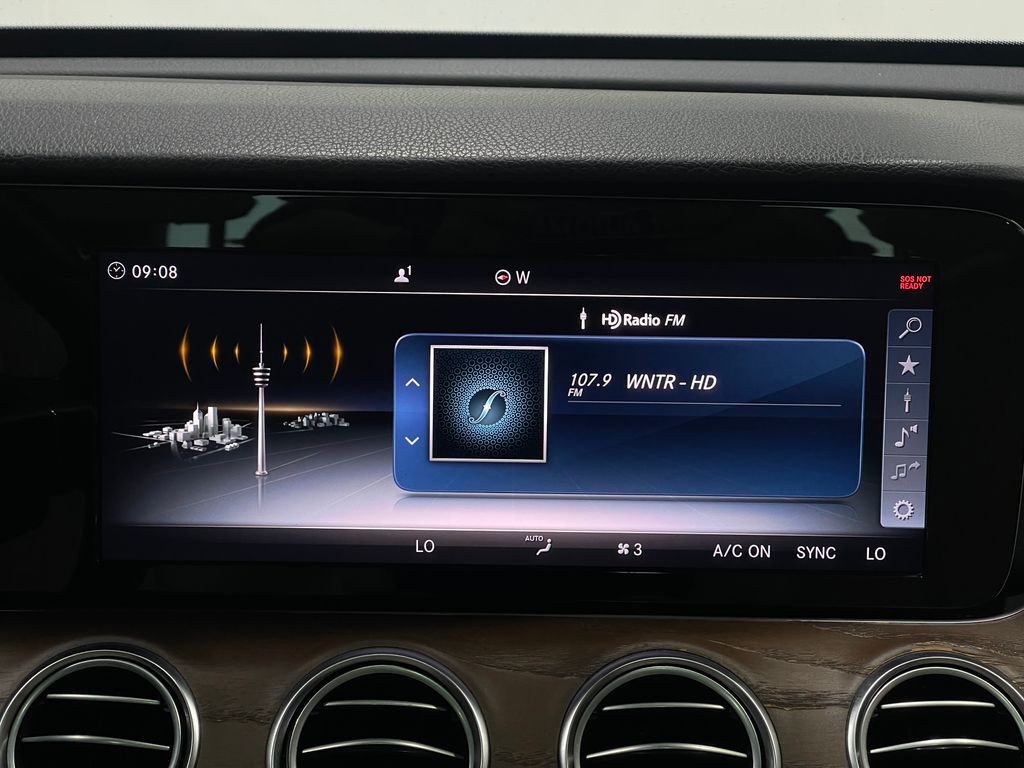 2018 Mercedes-Benz E-Class Image 24