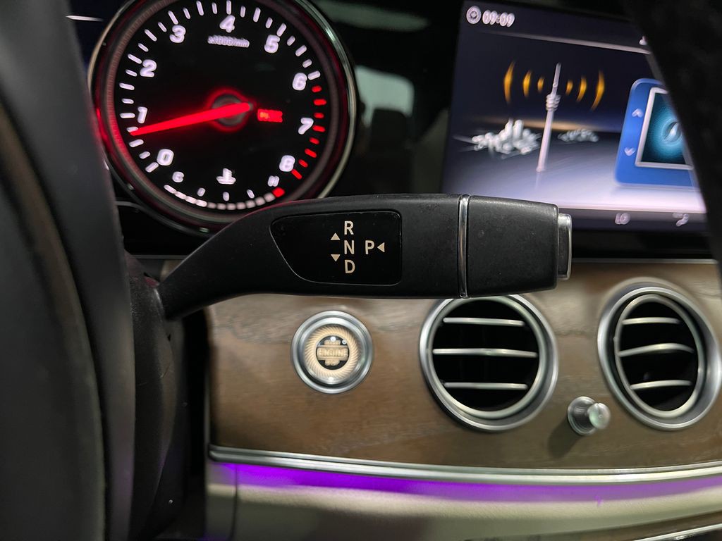 2018 Mercedes-Benz E-Class Image 30