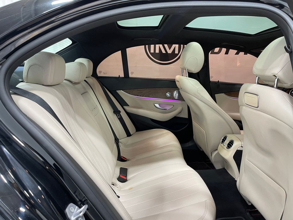 2018 Mercedes-Benz E-Class Image 32
