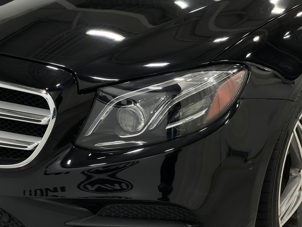 2018 Mercedes-Benz E-Class Image 34