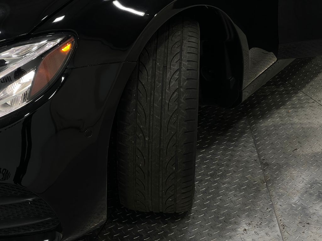 2018 Mercedes-Benz E-Class Image 37