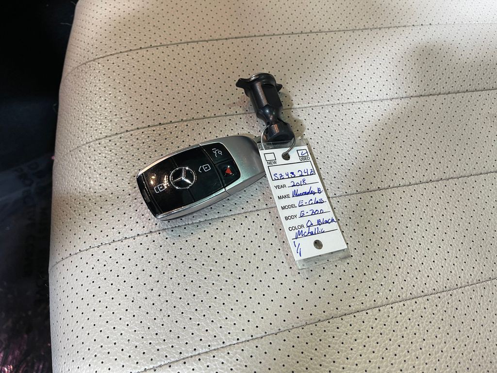 2018 Mercedes-Benz E-Class Image 38