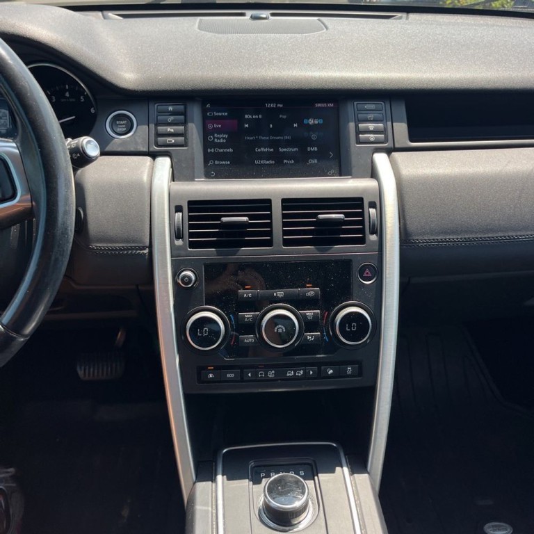 2017 Land Rover Discovery Sport Image 14