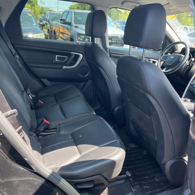 2017 Land Rover Discovery Sport Image 18