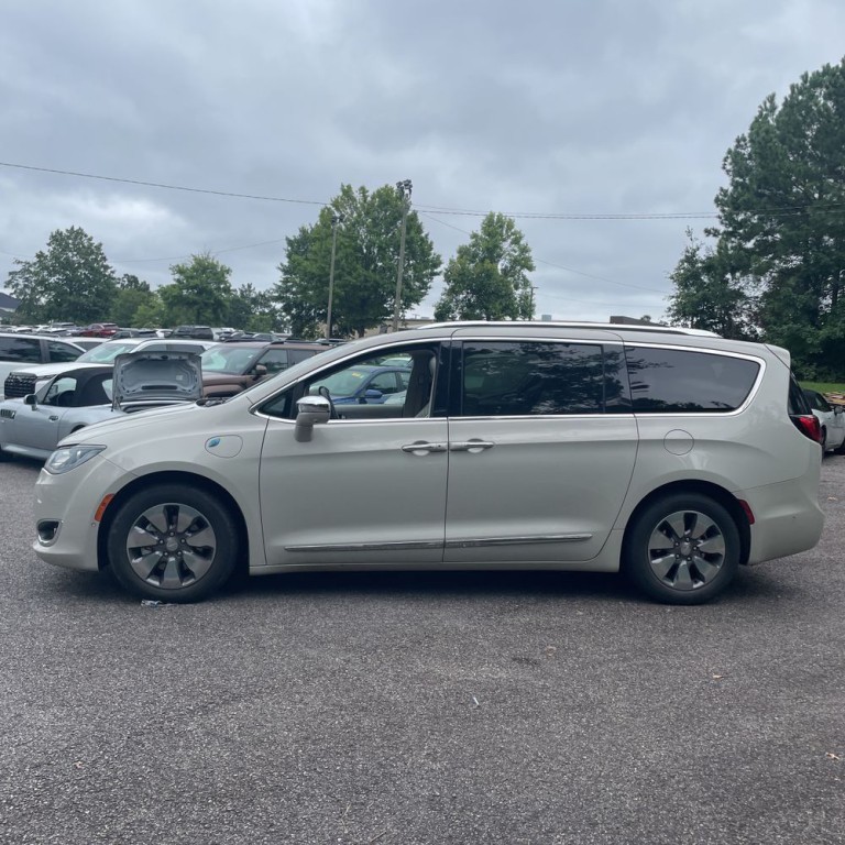 2017 Chrysler Pacifica Image 5