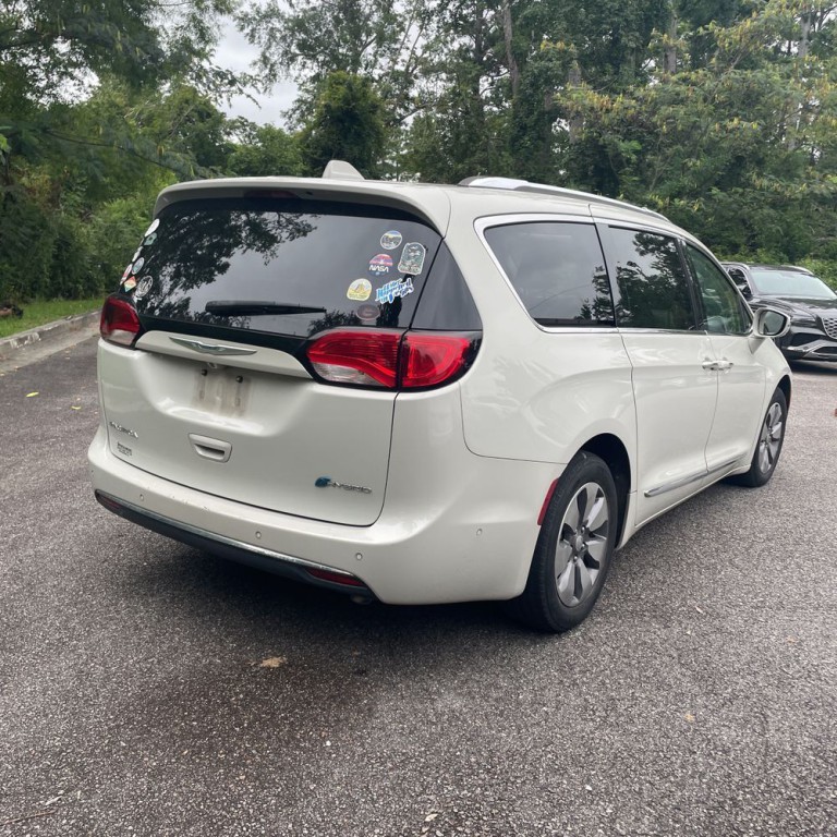 2017 Chrysler Pacifica Image 6