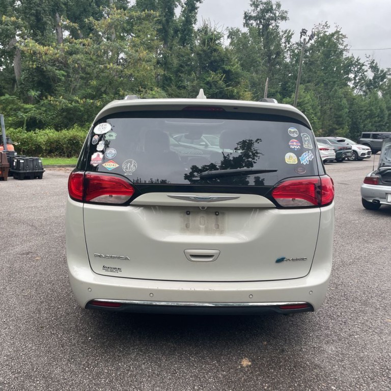 2017 Chrysler Pacifica Image 7