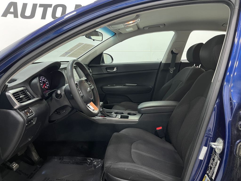 2020 Kia Optima Image 12