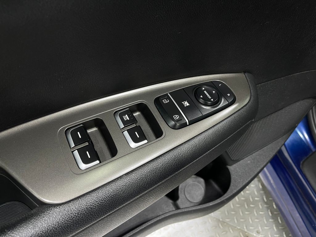 2020 Kia Optima Image 15