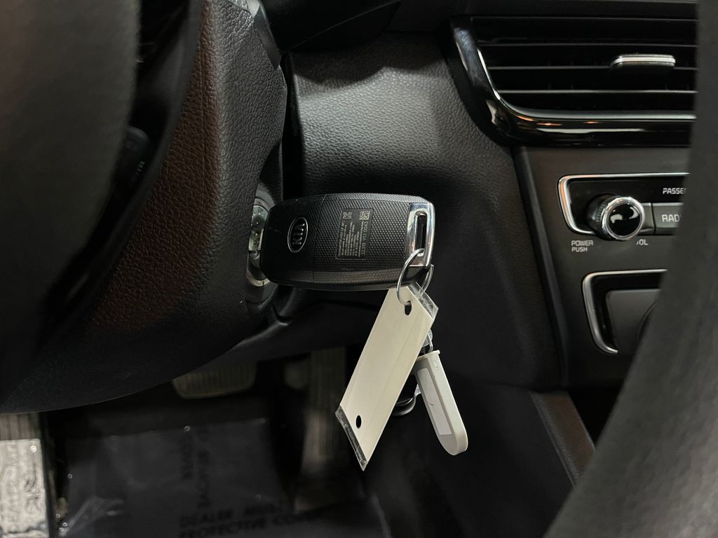 2020 Kia Optima Image 19