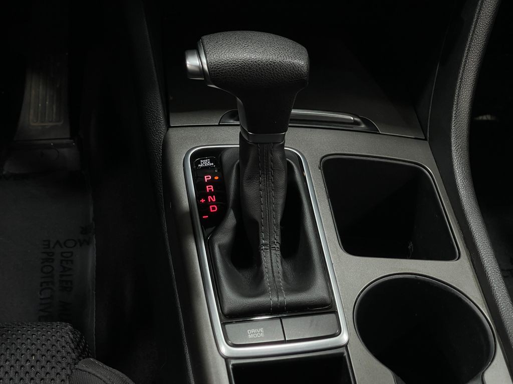 2020 Kia Optima Image 27