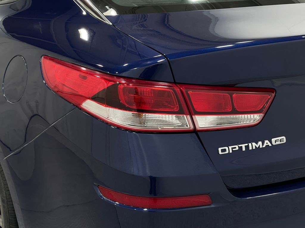 2020 Kia Optima Image 32