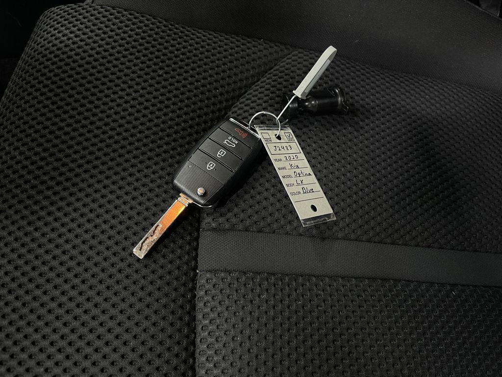 2020 Kia Optima Image 35