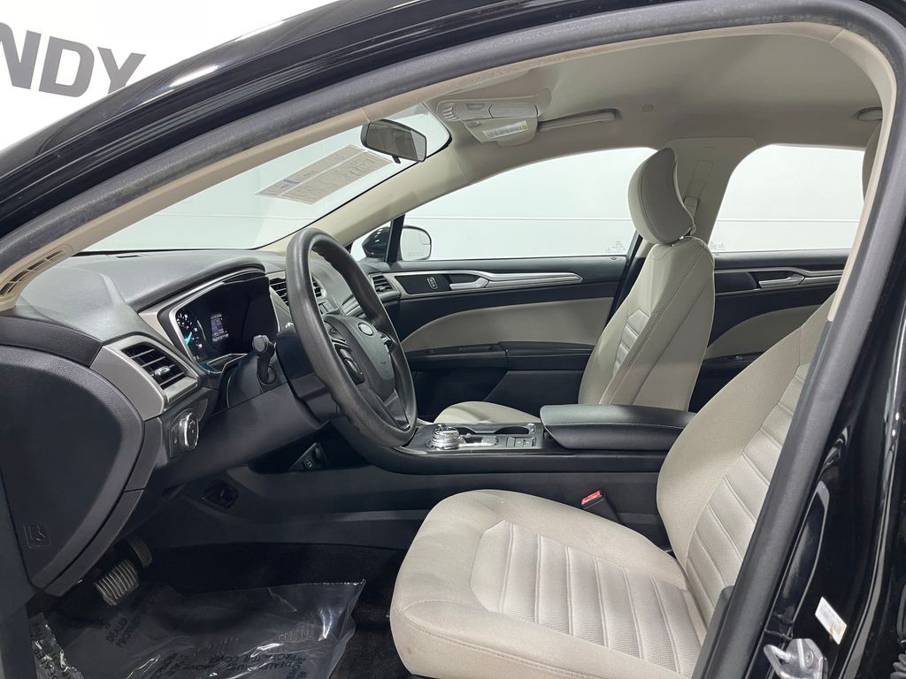 2018 Ford Fusion Image 11