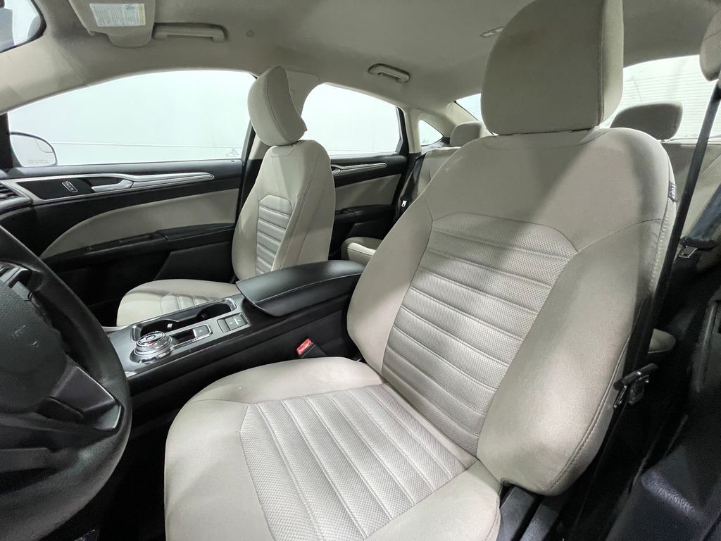 2018 Ford Fusion Image 12