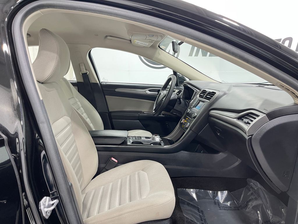 2018 Ford Fusion Image 30