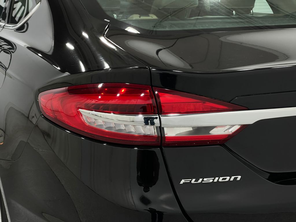 2018 Ford Fusion Image 32