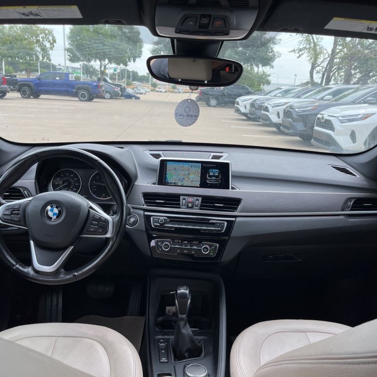 2017 BMW X1 Image 11
