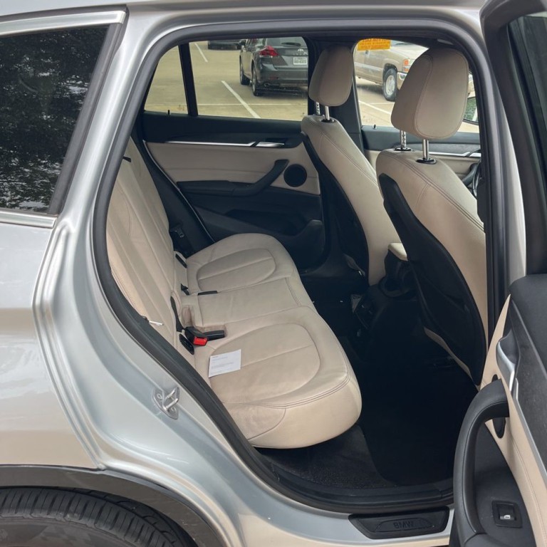 2017 BMW X1 Image 19