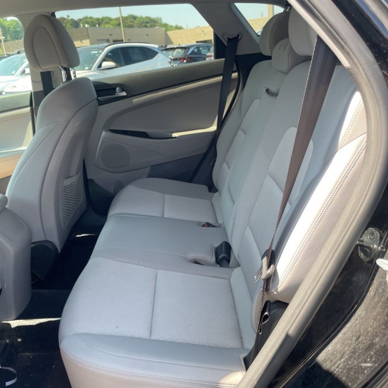 2017 Hyundai Tucson Image 16