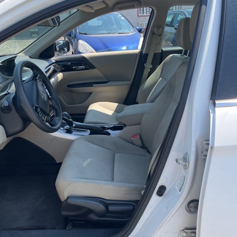 2017 Honda Accord Image 9
