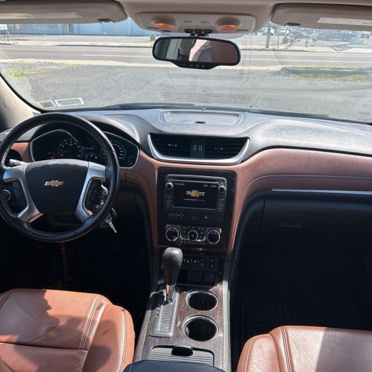 2017 Chevrolet Traverse Image 11