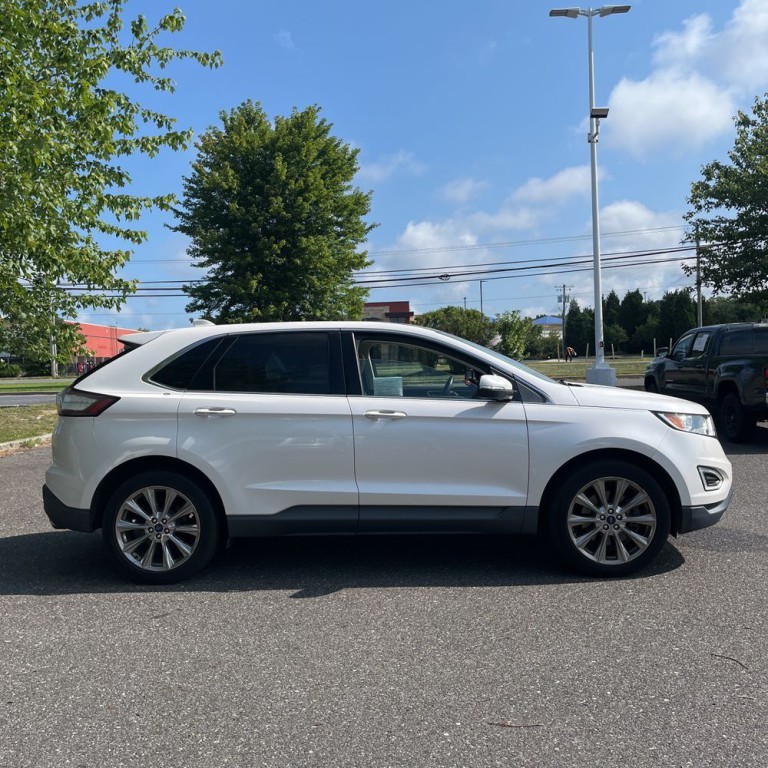 2017 Ford Edge Image 4