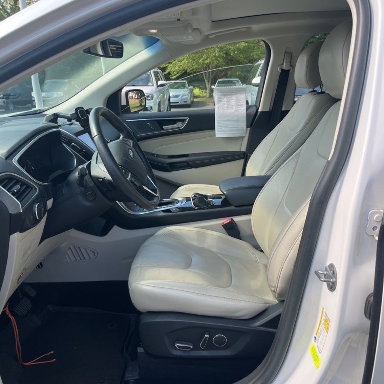 2017 Ford Edge Image 8