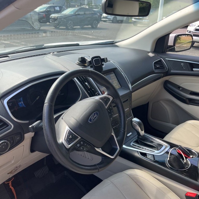 2017 Ford Edge Image 10