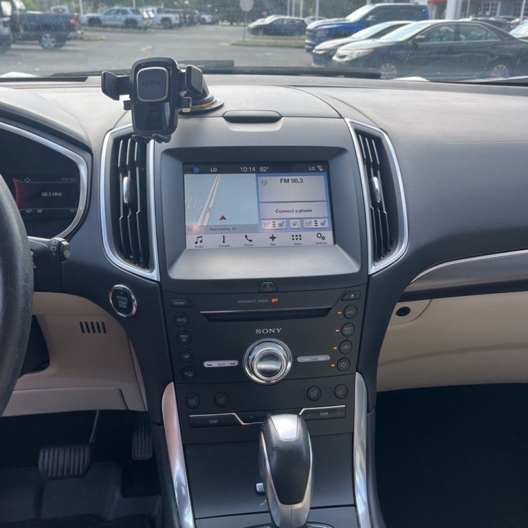 2017 Ford Edge Image 13