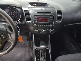 2017 Kia Forte Image 9