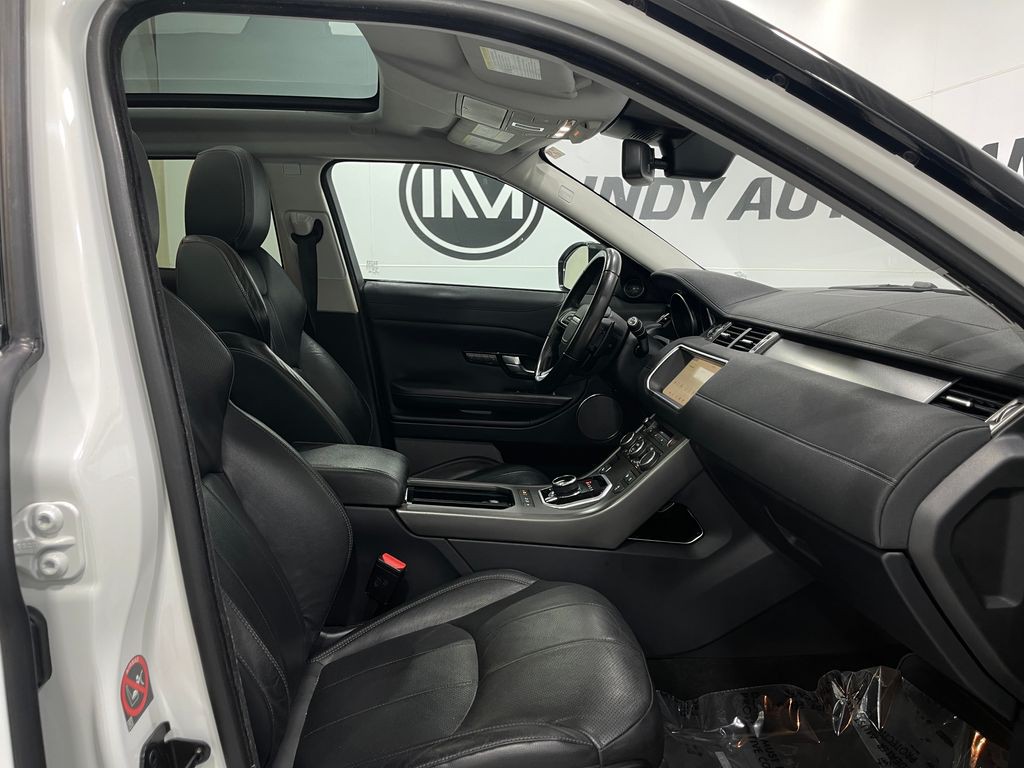 2018 Land Rover Range Rover Evoque Image 32