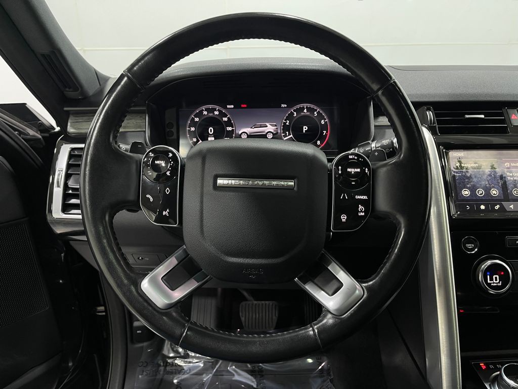 2020 Land Rover Discovery Image 23