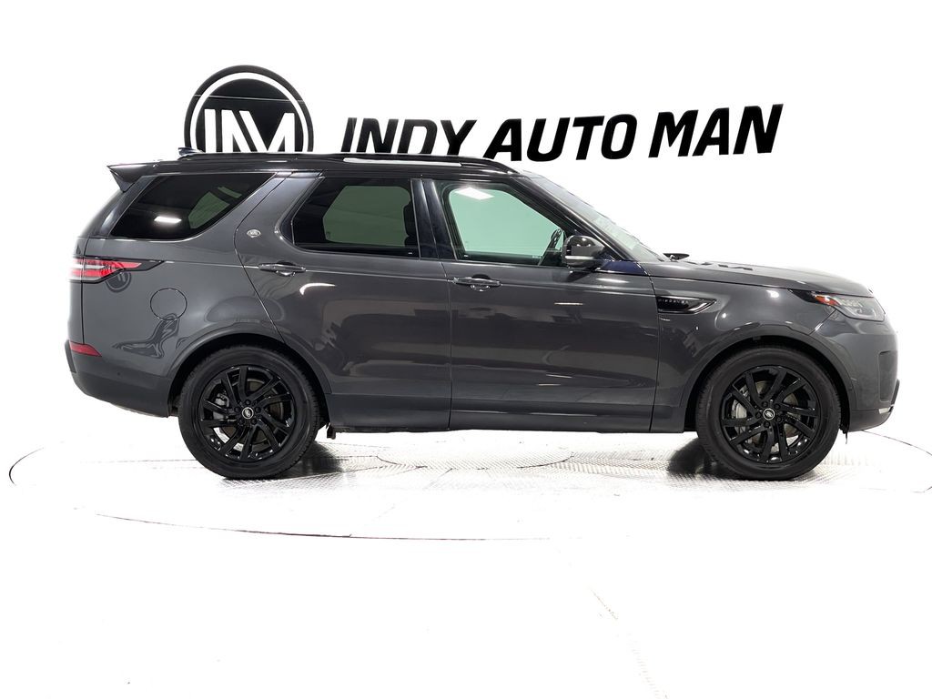 2020 Land Rover Discovery Image 3