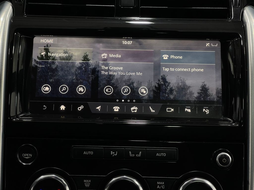 2020 Land Rover Discovery Image 25