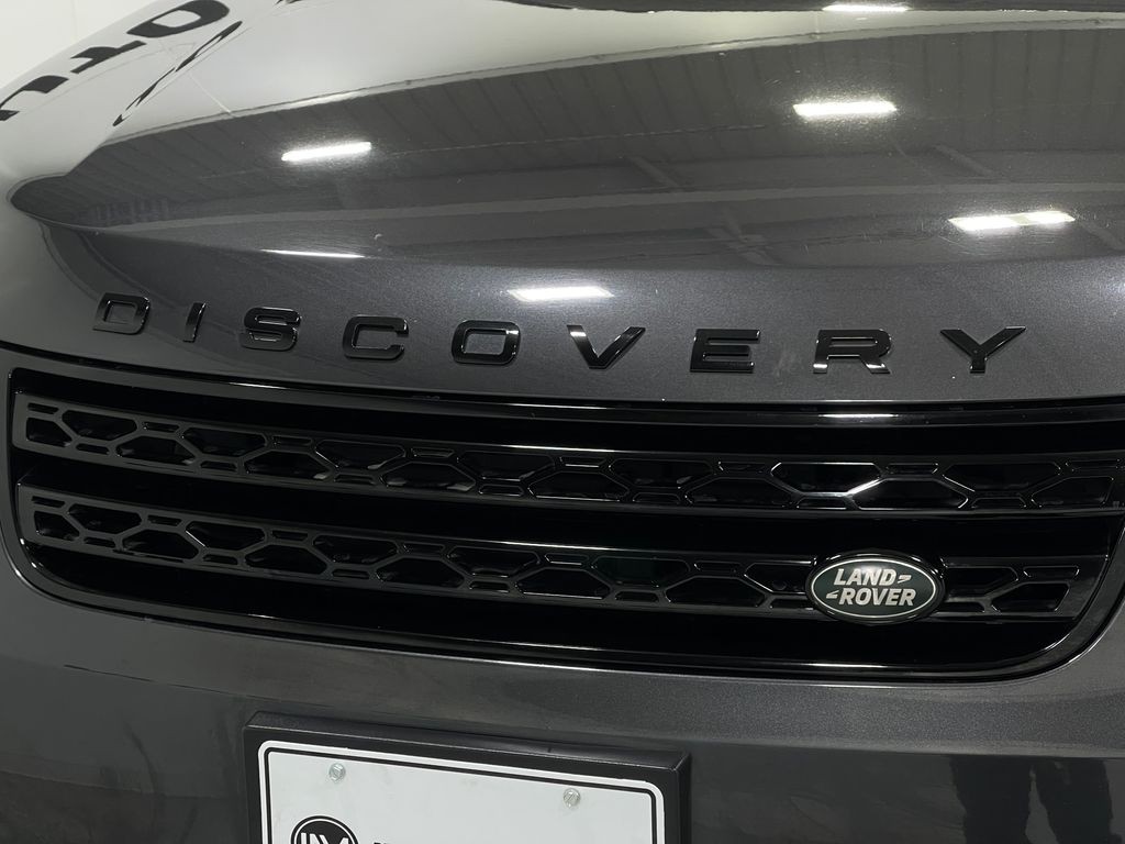 2020 Land Rover Discovery Image 41