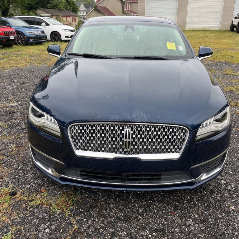 2017 Lincoln MKZ Image 2