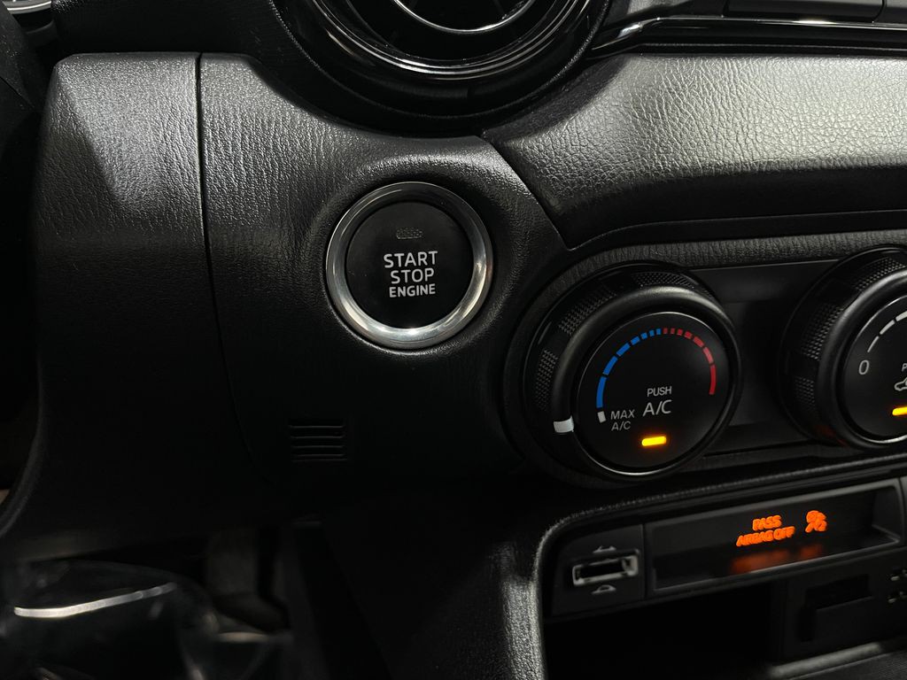 2017 Mazda MX-5 Miata Image 18