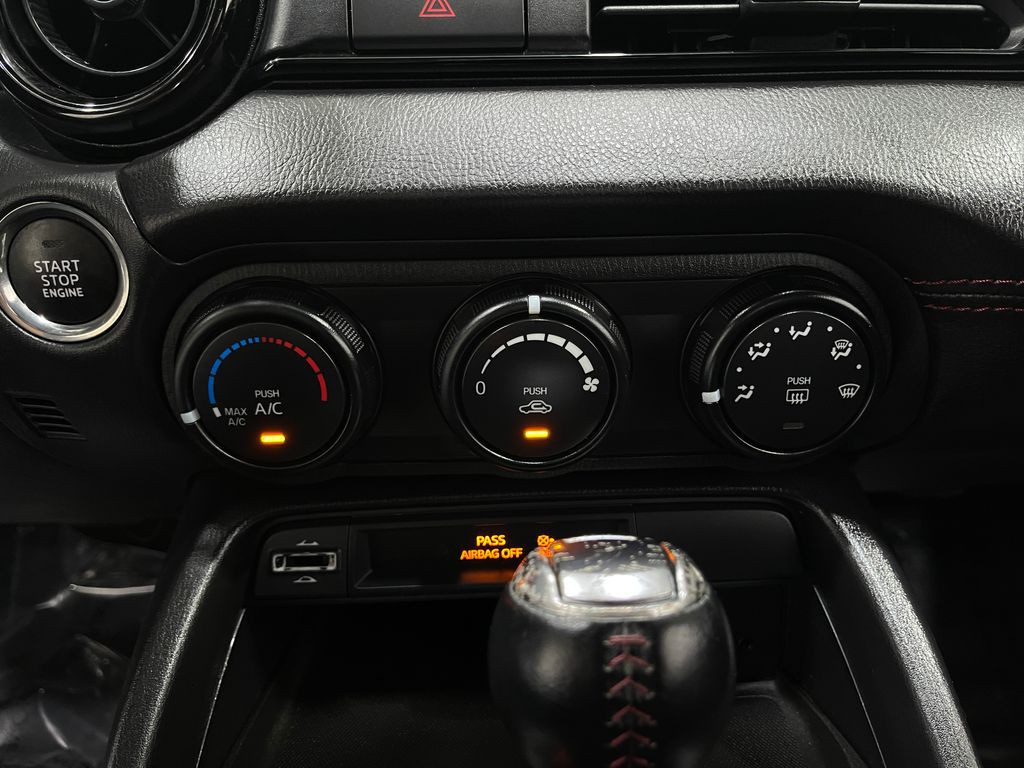2017 Mazda MX-5 Miata Image 22