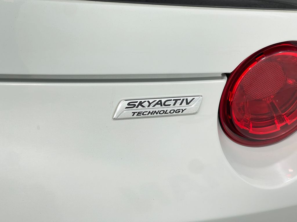 2017 Mazda MX-5 Miata Image 35