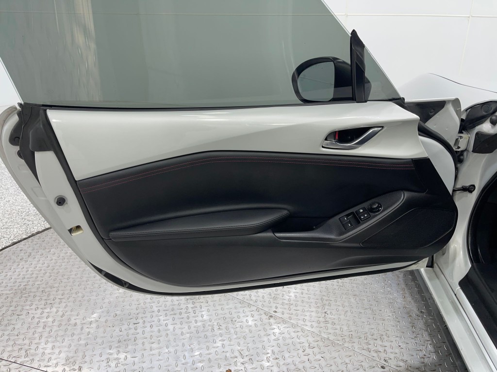 2017 Mazda MX-5 Miata Image 12