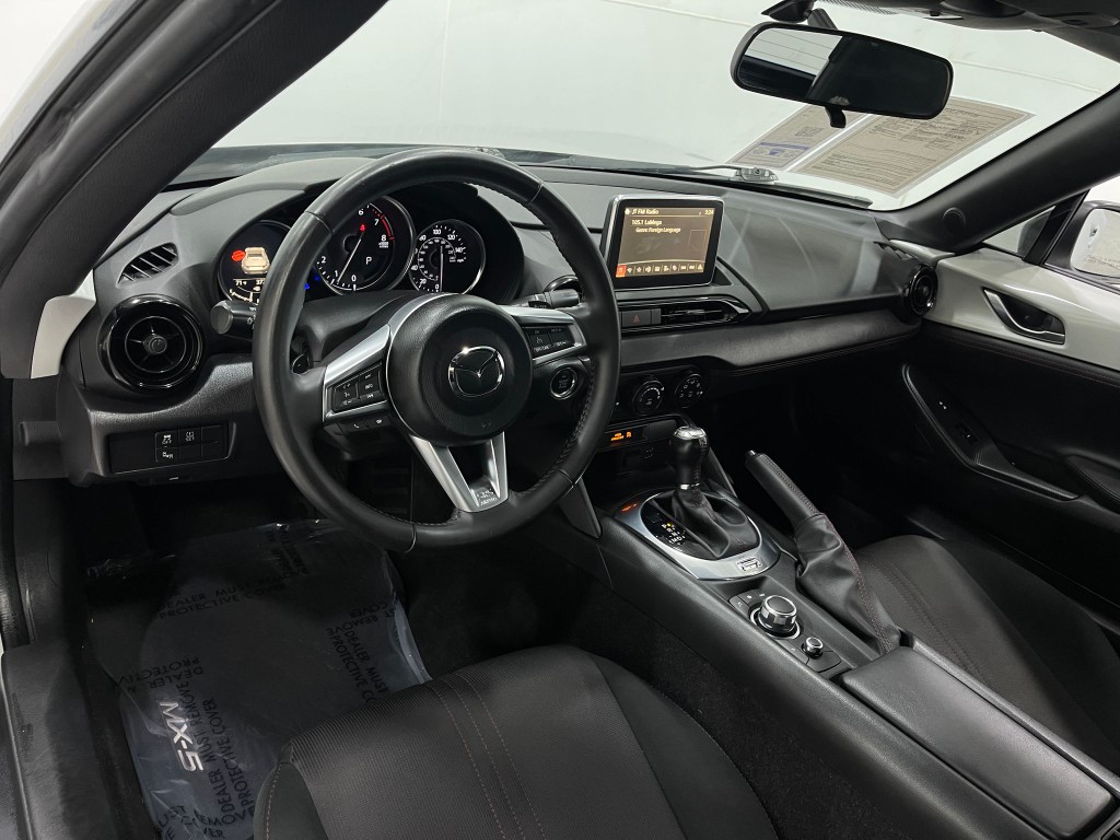 2017 Mazda MX-5 Miata Image 16